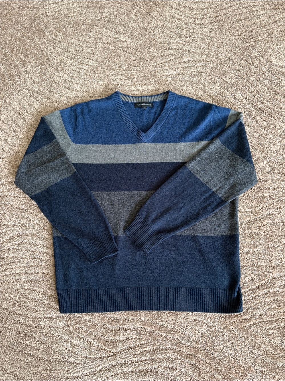 Tricots St Raphael - Men's V-Neck Striped Sweater in Navy and Gray